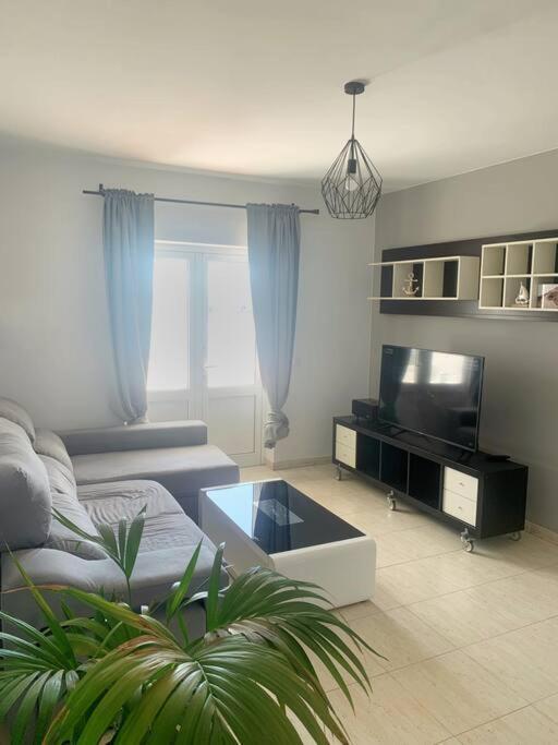 A Cozy Staying In The Heart Of Lanzarote. Vakantiehuis